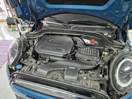 BMW 미니쿠퍼 F56 소모품 엔진마운트와 밋션마운트 교환으로 차량에 정숙성을 살려드렸습니다.~~~^^ / 서울 도봉구
