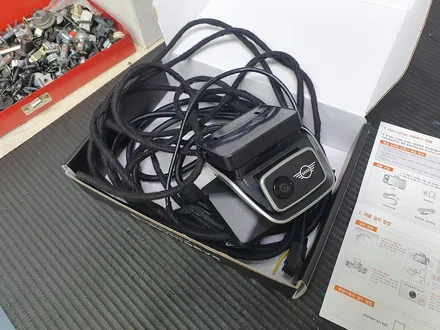 BMW 미니쿠퍼 F54 JCW ALL4 클럽맨 순정 블랙박스를 모두 탈거하고 신형 왕눈이 블랙박스 장착으로 안심하고 녹화를 하실수 있습니다.~~~^^ / 서울 도봉구