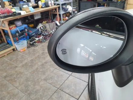 BMW 미니쿠퍼 R60 컨트리맨 순정모니터 연동 편리한 아이폰 카플레이 안드로이드 오토 장착과 필수품 와이드미러 교환으로 차량을 더욱더 안전하게 운행하실수 있습니다.~~~^^ / 서울 도봉구