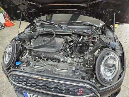 BMW 미니쿠퍼 F54 클럽맨 소모품 메인배터리를 AGM 배터리 교환으로 차량에 컨디션을 회복시켜 드렸습니다.~~~^^ / 서울 도봉구