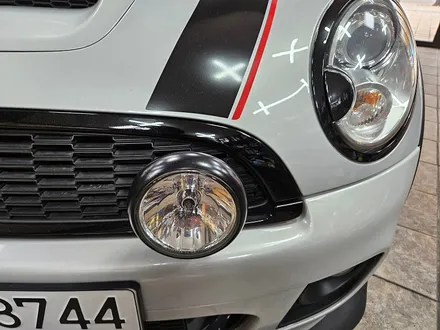 BMW 미니쿠퍼 2세대 R56 가져오신 순정정품 드라이빙램프 장착으로 차량에 스타일을 변신시켜 드렸습니다.~~~^^ / 서울 도봉구