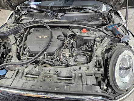 BMW 미니쿠퍼 F54 클럽맨 수명이 다한메인 배터리를 교환하여 차량에 컨디션을 회복시켜 드렸습니다.~~~~~^^ / 서울 도봉구