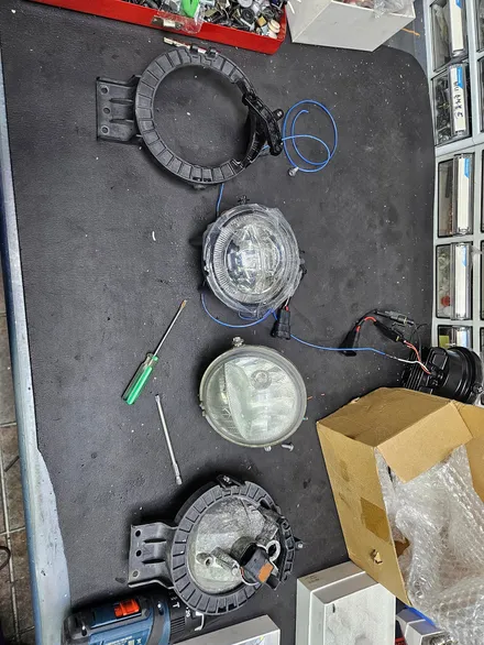 BMW 미니쿠퍼 R60 컨트리맨 가져오신 LED 데이라이트 장착으로 차량에 스타일과 야간에 광명을 찾아 드렸습니다.~~~^^ / 서울 도봉구