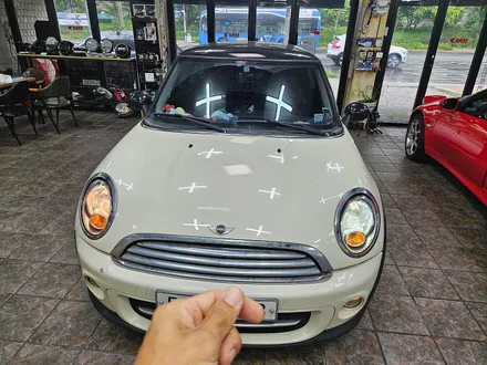 BMW 미니쿠퍼 R56 기존 칙칙한 누렁이 할로겐 라이트를 자동차 검사에도 통과되는 인증제품 고휘도 LED 라이트 교환과 함께 엔진오일 브레이크등 경고등 모두 말끔히 해결!~~^^ / 서울 도봉구
