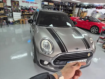 BMW 미니쿠퍼 F56 먹통된 클락션수리와 함께 라이트배선 열화현상  브레이크등 먹통현상 F54 클럽맨 차량에 고질병 브레이크등 결함 경고등을 모두 말끔히 해결하여 드렸습니다.~~ / 서울 도봉구