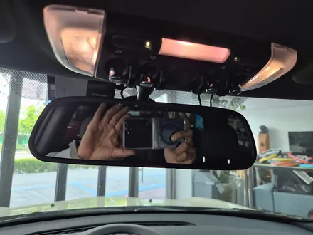 BMW 미니쿠퍼 F56 편리한 룸미러 후방카메라 장착과 함께 가져오신 블랙박스 및 미니전용 거치대를 장착하여 편리함을 더해드렸습니다.~~~^^ / 서울 도봉구
