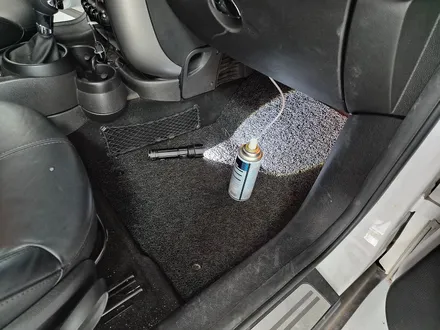 BMW 미니쿠퍼 R60 컨트리맨 퀴퀴한 에어컨 냄새를 에바크리닝시공 필터 교환으로 해결하여 드렸습니다.~~~^^ / 서울 도봉구
