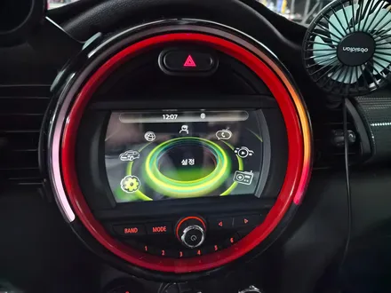 BMW 미니쿠퍼 F55 편리한 카플레이 안드로이드 오토 장착과 블랙박스 교환으로 차량이 더욱더 편리해집니다.~~~~^^ / 서울 도봉구