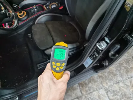 BMW 미니쿠퍼 F60  컨트리맨 JCW 고장난 순정열선시트 수리로 올겨울 따뜻하게 보내실수 있고 또 고장난 순정 블랙박스를 가성비 좋은 블랙박스로 교환하여 드렸습니다.~~~^^ / 서울 도봉구