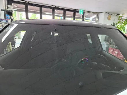 BMW 미니쿠퍼 F56 파손된 거치대 교환과 블랙박스 수명이 다한 배터리를 교환하여 차량에 컨디션을 살려드렸습니다.~~~^^ / 서울 도봉구