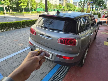 BMW 미니쿠퍼 F55 f54 클럽맨 브레이크등결함 경고등수리와 함께 여름철 문제 에어컨 냄세에 원인 에바크리닝  시공으로 상쾌함과 살균소독으로 건강을 지켜 드렸습니다.~~~~^^ / 서울 도봉구
