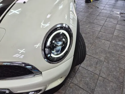 BMW 미니쿠퍼 R58 쿠페 주문하여 가져오신 미니전용 애프터 마켓 LED 데이라이트 라이트교환과 편의장치 락폴딩 유니언잭 테일램프 교환으로 차량에 스타일을 변신시켜 드리고 광명을 / 서울 도봉구