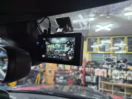 BMW 미니쿠퍼 F60  컨트리맨 JCW 고장난 순정열선시트 수리로 올겨울 따뜻하게 보내실수 있고 또 고장난 순정 블랙박스를 가성비 좋은 블랙박스로 교환하여 드렸습니다.~~~^^ / 서울 도봉구