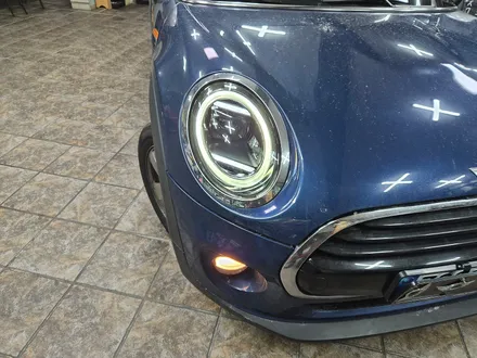 BMW 미니쿠퍼 F56 차주분이 가져오신 미니전용 애프터 마켓 헤드라이트를 모두 교환하여 깜찍이 민휘로 탄생 되었습니다.~~~^^ / 서울 도봉구