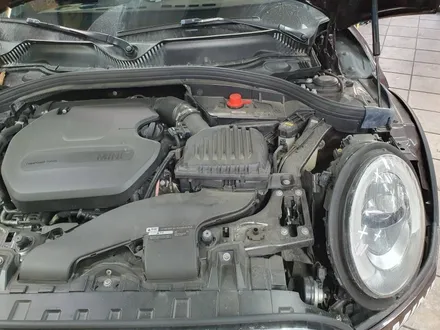 BMW 미니쿠퍼 F54 클럽맨 수명이 다한 메인배터리를 신품으로 교환하여 드렸습니다. 추운 겨울철 배터리 점검으로 낭패당하지 마세요,~~~^^ / 서울 도봉구
