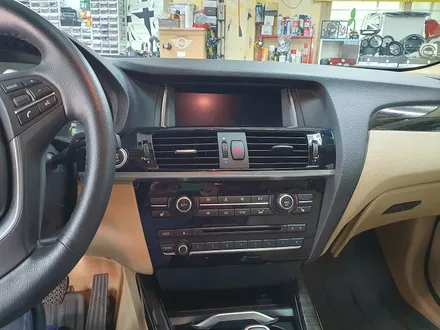 BMW X4 북미버젼 먹통이 되어버린 순정오디오 시스템을 모두 정상적으로 살려드렸습니다.~~~^^ / 서울 도봉구