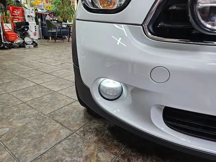 BMW 미니쿠퍼 R60 컨트리맨 가져오신 미니 LED 데이라이트 장착으로 차량에 스타일을 변신시켜 드렸습니다.~~~^^ / 서울 도봉구