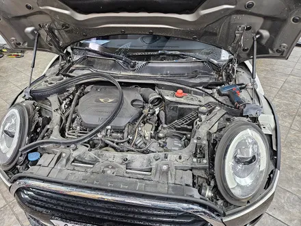 BMW 미니쿠퍼 F54 클럽맨 수명이 다한메인 배터리를 교환하여 차량에 컨디션을 회복시켜 드렸습니다.~~~~~^^ / 서울 도봉구