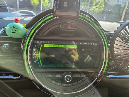 BMW 미니쿠퍼 F54 클럽맨 고질병 브레이크등 결함 경고등을 모두 말끔히 해결하고 깜찍이 고벳지로 꾸며 드렸습니다.~~~^^ / 서울 도봉구
