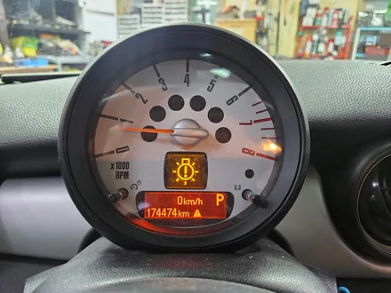 BMW 미니쿠퍼 R55 클럽맨 고장난 브레이크등을 모두 말끔히 수리하여 경고등 스트레스에서 해방시켜 드렸습니다.~~~^^ / 서울 도봉구