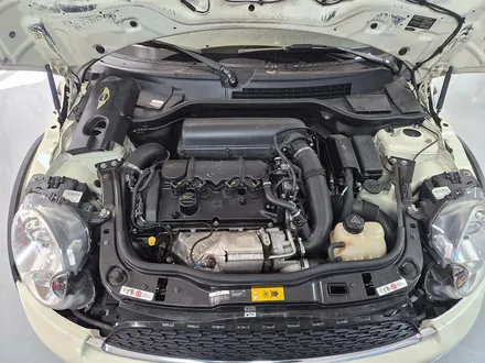 BMW 미니쿠퍼 R55 클럽맨 엔진오일 누유현상을 헤드커버 교환으로 잡아드렸습니다.~~~^^ / 서울 도봉구