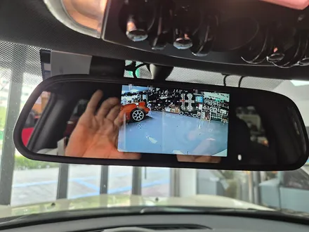 BMW 미니쿠퍼 F56 편리한 룸미러 후방카메라 장착과 함께 가져오신 블랙박스 및 미니전용 거치대를 장착하여 편리함을 더해드렸습니다.~~~^^ / 서울 도봉구