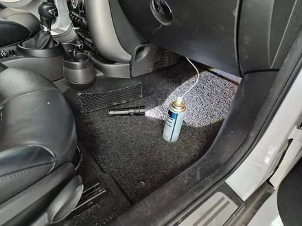 BMW 미니쿠퍼 R60 컨트리맨 퀴퀴한 에어컨 냄새를 에바크리닝시공 필터 교환으로 해결하여 드렸습니다.~~~^^ / 서울 도봉구