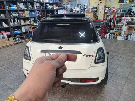 BMW 미니쿠퍼 2세대 R56 순정엠비언트 라이트 연동 송풍구 엠비언트 장착으로 차량에 실내갬성마력을 1000마력 상승시켜 드렸습니다.~~~^^ / 서울 도봉구
