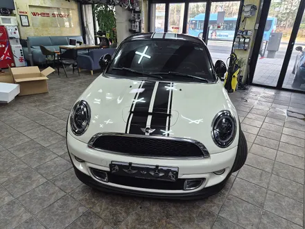 BMW 미니쿠퍼 R58 쿠페 주문하여 가져오신 미니전용 애프터 마켓 LED 데이라이트 라이트교환과 편의장치 락폴딩 유니언잭 테일램프 교환으로 차량에 스타일을 변신시켜 드리고 광명을 / 서울 도봉구