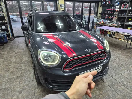 BMW 미니쿠퍼 F60  컨트리맨 JCW 고장난 순정열선시트 수리로 올겨울 따뜻하게 보내실수 있고 또 고장난 순정 블랙박스를 가성비 좋은 블랙박스로 교환하여 드렸습니다.~~~^^ / 서울 도봉구