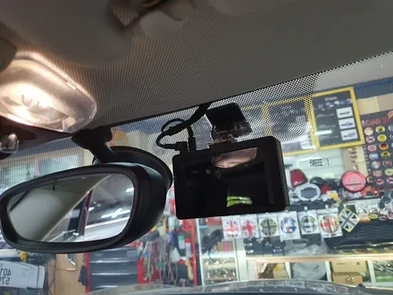 BMW 미니쿠퍼 F54 클럽맨 기존 순정블랙박스를 모두 제거하고 성능좋은 파인뷰 블랙박스로 교환하여 드렸습니다.~~~^^ / 서울 도봉구