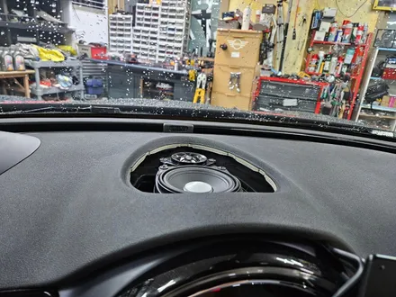 BMW 미니쿠퍼 F54 JCW 클럽맨 가져오신 센터게이지를 장착하여 드리고 F56 트렁크 누수현상을 모두 잡아드렸습니다.~~~^^ / 서울 도봉구