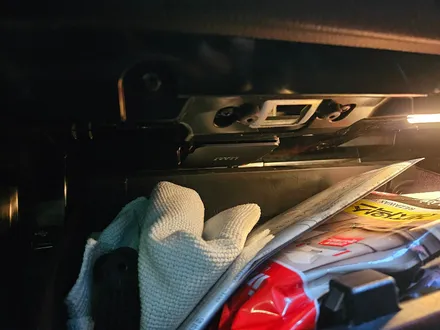 BMW 3시리즈 기존 불편했던 블루투스 모듈 장착으로 편리하게 음악과 통화를 하실수 있으며 RF 하이패스를 매립하여 고속도로 톨게이트를 편리하게 통과 하실수 있습니다.~~~^^ / 서울 도봉구