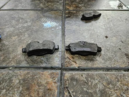 BMW 미니쿠퍼 R56 수명이 다한 브레이크 패드 교환으로 차량에 제동성능및 경고등을 소거하여 차량에 컨디션을 회복시켜 드렸습니다.~~~^^ / 서울 도봉구