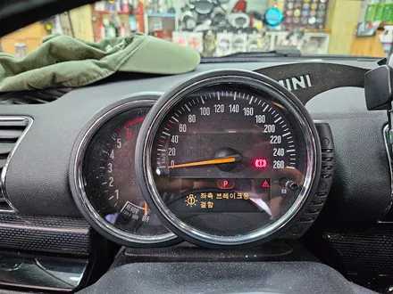 BMW 미니쿠퍼 F54 클럽맨 차량들에 고질병 브레이크등 결함 경고등을 모두 말끔히 수리하여 스트레스에서 해방시켜 드렸습니다.~~~^^ / 서울 도봉구