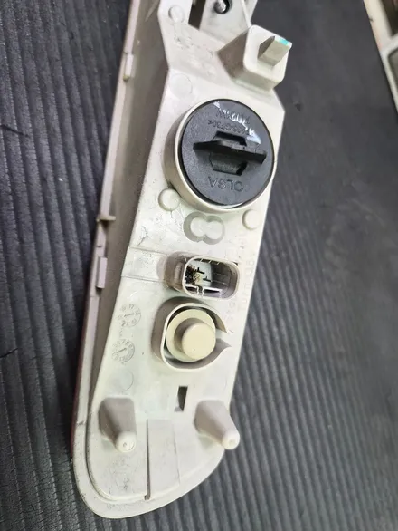 BMW 미니쿠퍼 F54 클럽맨 브레이크등 결함 경고등 녹아내린 커넥터를 모두 수리하여 이상증상을 모두 해결하여 드렸습니다.~~~^^ / 서울 도봉구