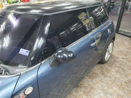 BMW 미니쿠퍼 2세대 R56 편리한 락폴딩 장착과 피에조 부져 장착으로 도어에 열림과 닫힘을 확인하실수 있습니다.~~~^^ / 서울 도봉구