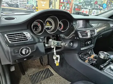 벤츠 CLS 350 W219 먹통된 순정 깜빡이 기능을 수리하여 스트레스에서 해방시켜 드렸습니다.~~~^^ / 서울 도봉구