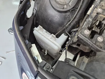 BMW 미니쿠퍼 F60 컨트리맨 워셔액모터가 파손되 워셔액이 줄줄줄~~~ 모두 정품신품으로 교환하여 워셔액누수 현상을 모두 잡아드렸습니다.~~~^^ / 서울 도봉구