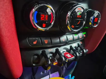 BMW 미니쿠퍼 F56 JCW 고장난 순정 열선시트 기능을 수리하여 모두 정상적으로 살려드렸습니다.~~~^^ / 서울 도봉구