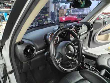 BMW 미니쿠퍼 R60 컨트리맨 퀴퀴한 에어컨 냄새를 에바크리닝시공 필터 교환으로 해결하여 드렸습니다.~~~^^ / 서울 도봉구