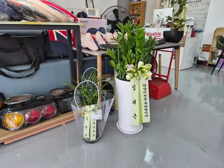 BMW 미니쿠퍼 F56 먹통된 클락션수리와 함께 라이트배선 열화현상  브레이크등 먹통현상 F54 클럽맨 차량에 고질병 브레이크등 결함 경고등을 모두 말끔히 해결하여 드렸습니다.~~ / 서울 도봉구