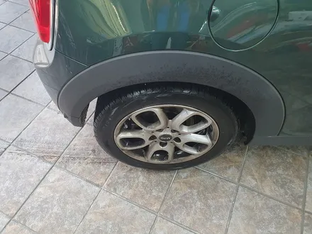 BMW 미니쿠퍼 3세대 F56 소모품 브레이크 패드를 성능좋은 브렘보 브레이크 패드로 교환하여 차량에 컨디션을 회복시켜 드렸습니다.~~~^^ / 서울 도봉구