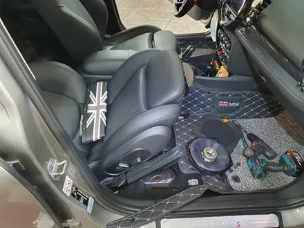 BMW 미니쿠퍼 F54 클럽맨 가져오신 순정 하만카돈 스피커를 교환하여 순정오디오 사운드를 업그레이드 시켜 드렸습니다.~~~~^^ / 서울 도봉구