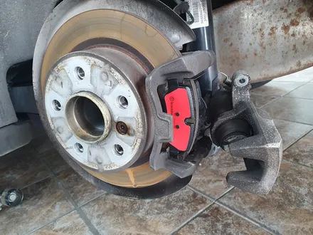 BMW 미니쿠퍼 3.5세대 F55 수명이 다한 브레이크패드를 브렘보 패드로 교환하여 차량에 컨디션을 회복시켜 드렸습니다.~~~~~^^ / 서울 도봉구