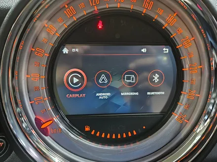 BMW 미니쿠퍼 2세대 R56 쌍둥이 미니쿠퍼에 편리한 아이폰 카플레이 안드로이드 오토를 동시에 진행하여 드렸습니다.~^^~~^^ / 서울 도봉구