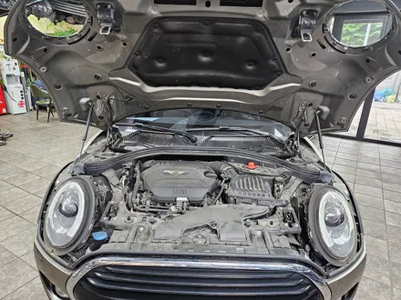 BMW 미니쿠퍼 F54 클럽맨 수명이 다한메인 배터리를 교환하여 차량에 컨디션을 회복시켜 드렸습니다.~~~~~^^ / 서울 도봉구