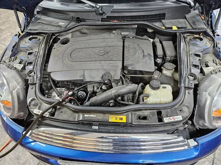BMW 미니쿠퍼 R56 고질병 브레이크등 경고등 수리와 함께 소모품 엔진오일 배터리 교환으로 차량에 컨디션을 살려 드렸습니다.~~~^^ / 서울 도봉구