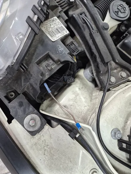 BMW 미니쿠퍼 R55 클럽맨 고질병 브레이크등 경고등 수리와 함께 헤드라이트 커넥터 단선을 모두 살려 드렸습니다.~~~^^ / 서울 도봉구