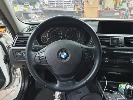 BMW 3시리즈 F30 순정 클락션 수리로 답답한 스트레스를 한방에 해결하여드렸습니다. 급할떄 안눌리면 정말...... 스트레스가...^^ / 서울 도봉구